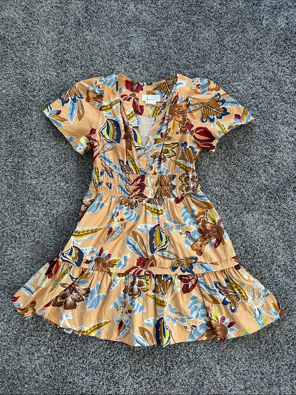Anthropologie Somerset Tan Floral Leaf-Print Ruffle Dress